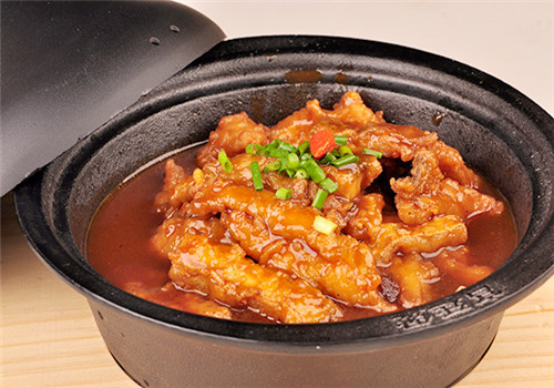 卟鸡道鲜煨酱汁鸡