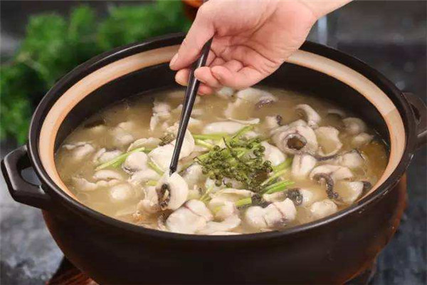 ​名流酸菜鱼