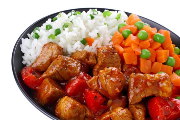 杨眀余黄焖鸡米饭