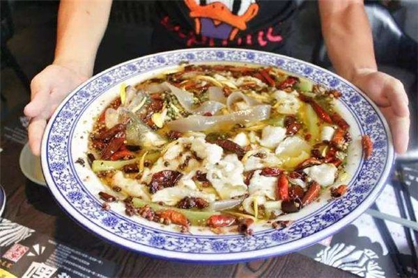 外号小锅酸菜鱼