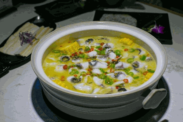 晓芳酸菜鱼加盟