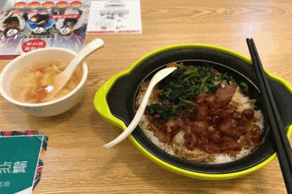 仔煌客煲仔饭加盟