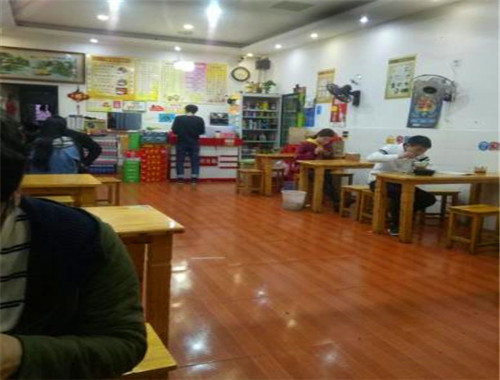 李宇记黄焖鸡米饭