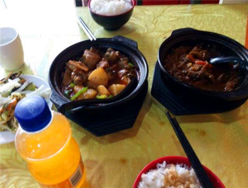 安轩黄焖鸡米饭