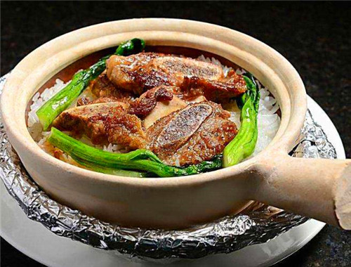 行途煲仔饭