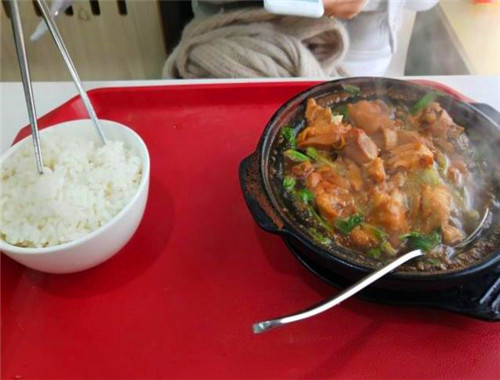 好友记黄焖鸡米饭