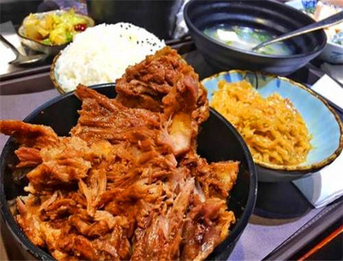 料掌门犟骨饭