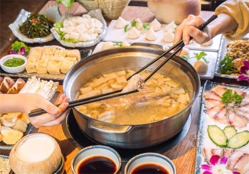同仁四季椰子鸡