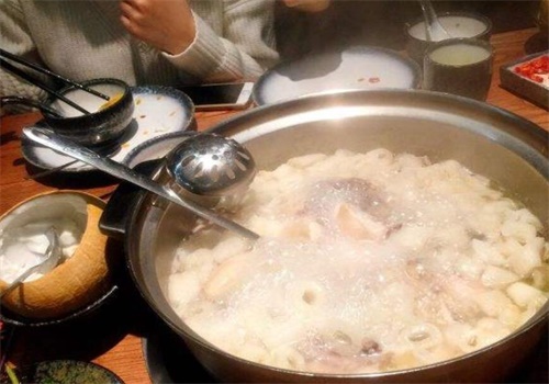 同仁四季椰子鸡