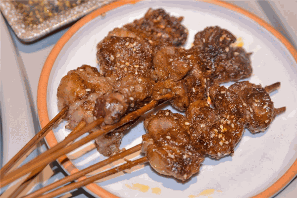 闫守一烤腰子