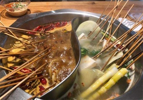文艺派串串香重庆火锅