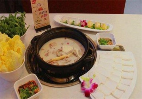 煲宫猪肚鸡火锅