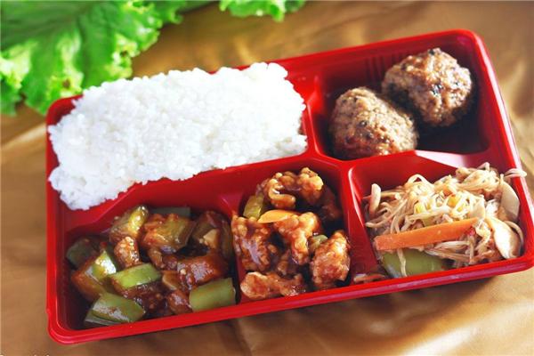 嘿管饱快餐