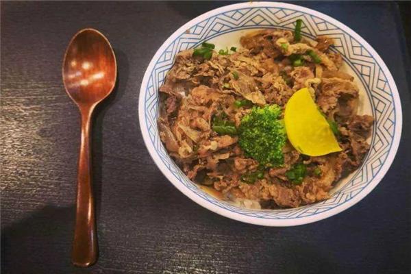 小辉煎の牛肉饭