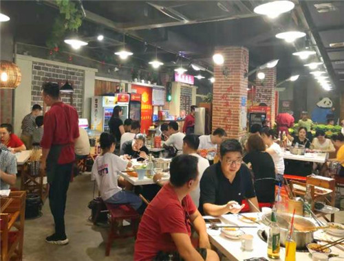 老马路串串香