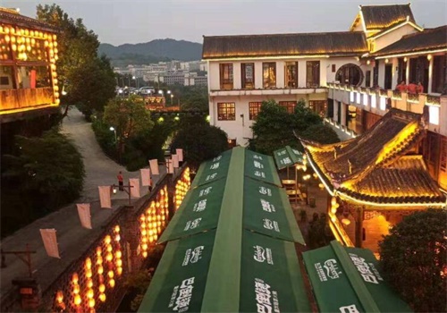 陆派巴倒烫火锅
