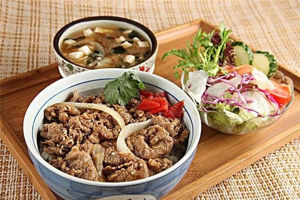 小辉煎の牛肉饭