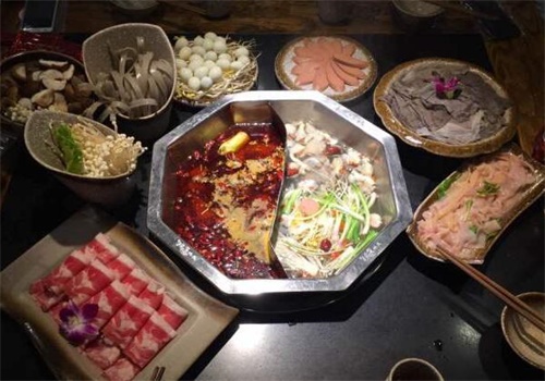 袍哥码头重庆老火锅
