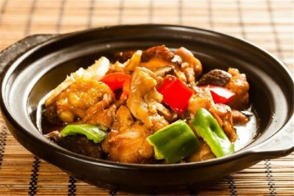 何记黄焖鸡
