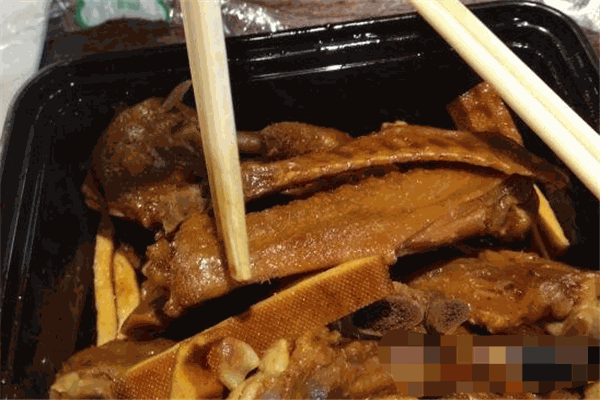 赋卤卤肉饭