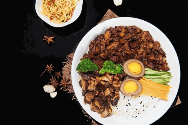 味爵仕卤肉饭