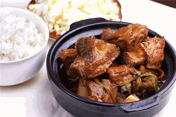 犟师傅排骨米饭