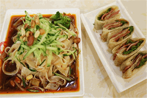 小老三热米皮