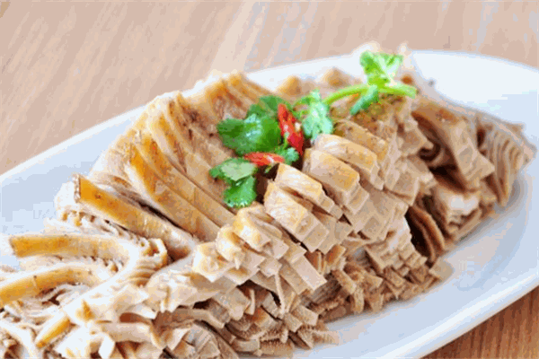 普尔香特色牛排火锅
