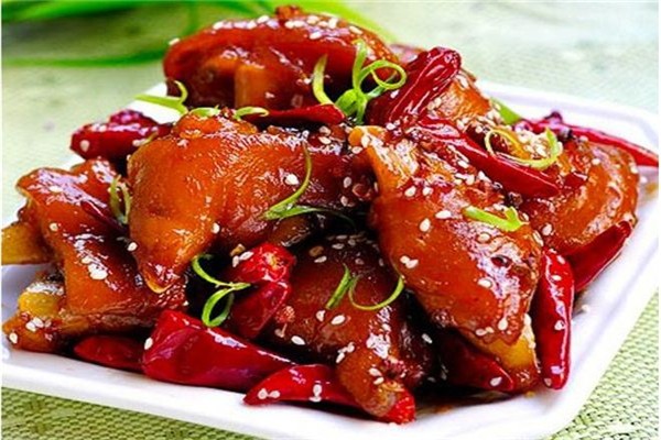 味小熟浇头汁猪蹄