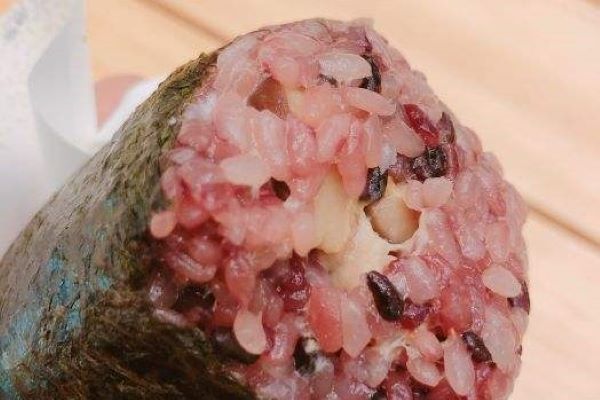 稚米手作饭团加盟
