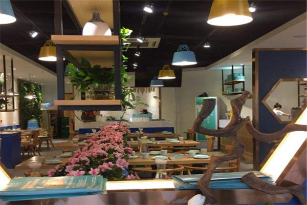 鱼悦小楼酸菜鱼加盟