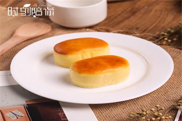 时刻陪你蛋糕