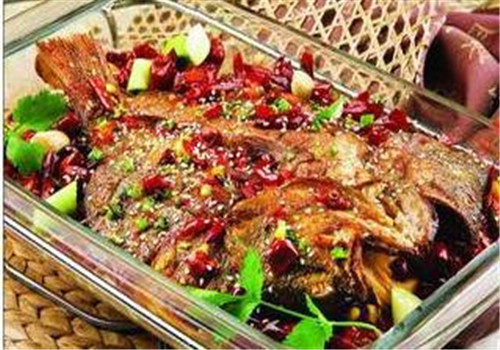 辣小嘴香锅烤鱼加盟