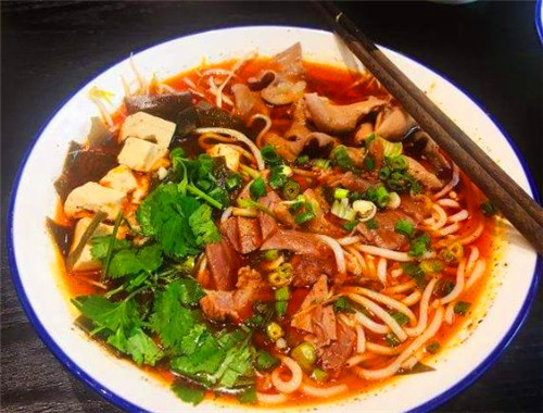 牛锦天红焖牛肉面