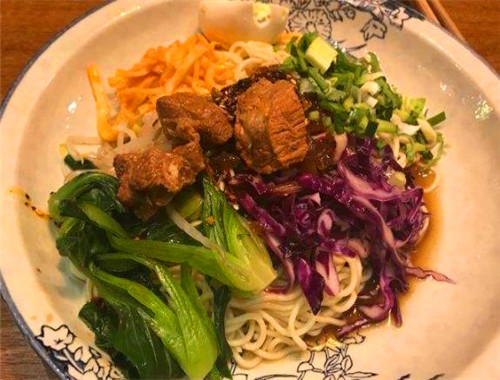 嚒嘛哒牛肉面
