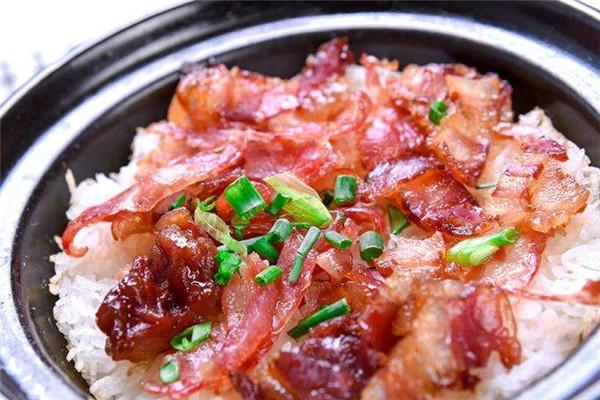 煲上皇煲仔饭加盟