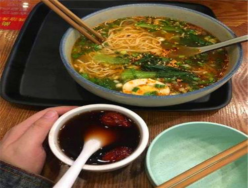 嚒嘛哒牛肉面