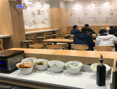 新农明彪牛肉面馆