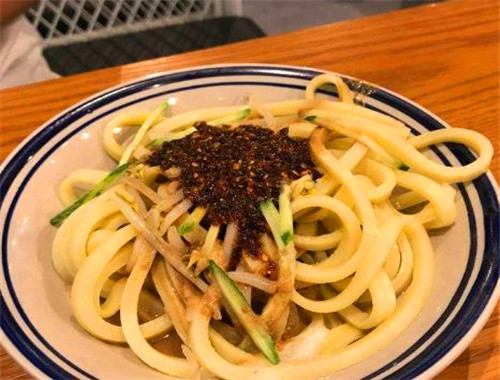 品丫品牛肉面