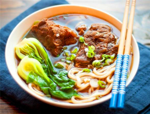 安波尔牛肉面