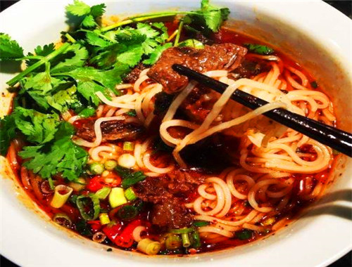 悦雅牛肉面