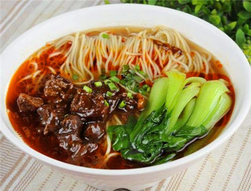 安波尔牛肉面