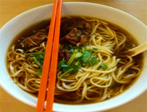 贝贝牛肉面
