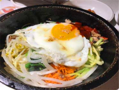 金本家石锅拌饭