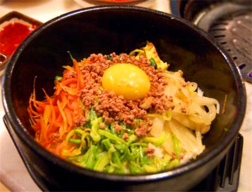 诚吉石韩石锅拌饭