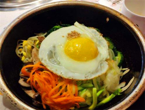 金本家石锅拌饭