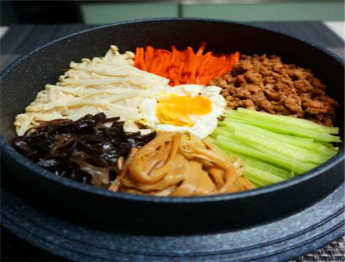 三千里韩式石锅拌饭