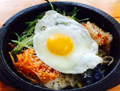 真爱石锅拌饭