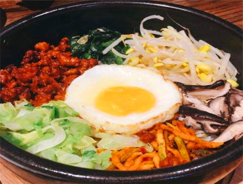朴式石锅拌饭
