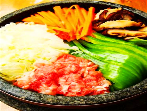 三千里韩式石锅拌饭